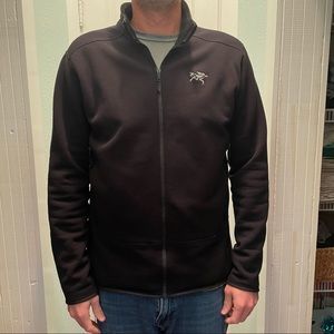 Men’s ARC’TERYX black zip-up fleece